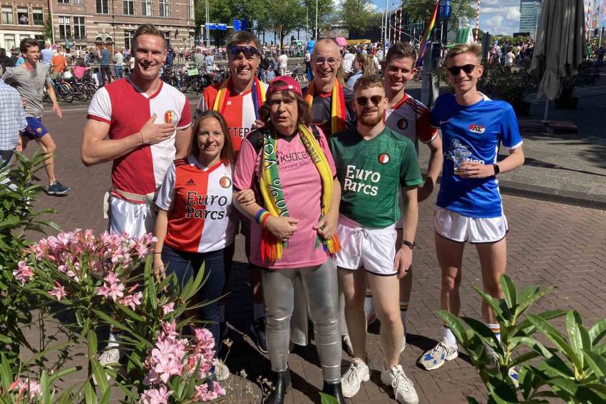 Roze Kameraden bij Canal Parade Amsterdam